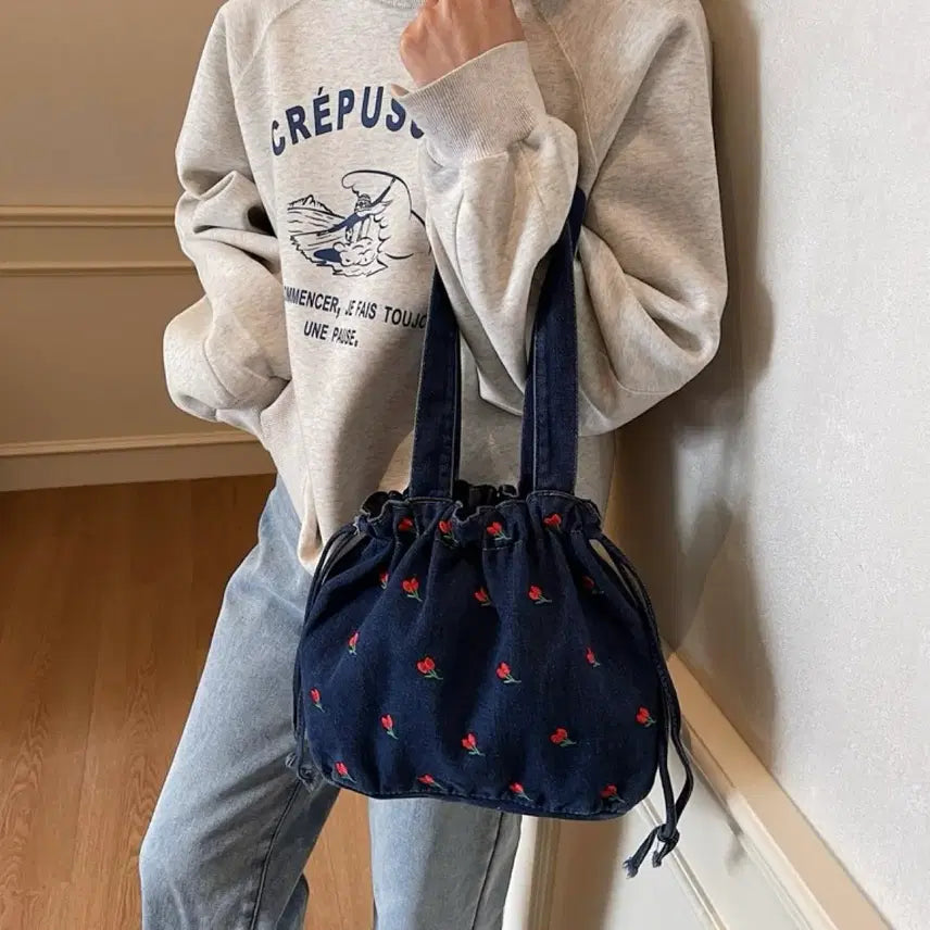 [BUNJANG] Cherry Embroidered Denim Bucket Bag / 체리 자수 데님 복조리백 / 봄 데일리 미니 숄더백