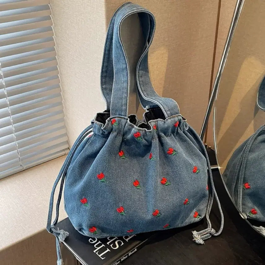 [BUNJANG] Cherry Embroidered Denim Bucket Bag / 체리 자수 데님 복조리백 / 봄 데일리 미니 숄더백