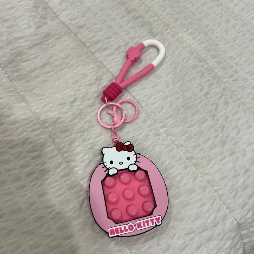 [BUNJANG] Hello Kitty Pop It Keychain / 헬로키티 팝잇 키링 핑크