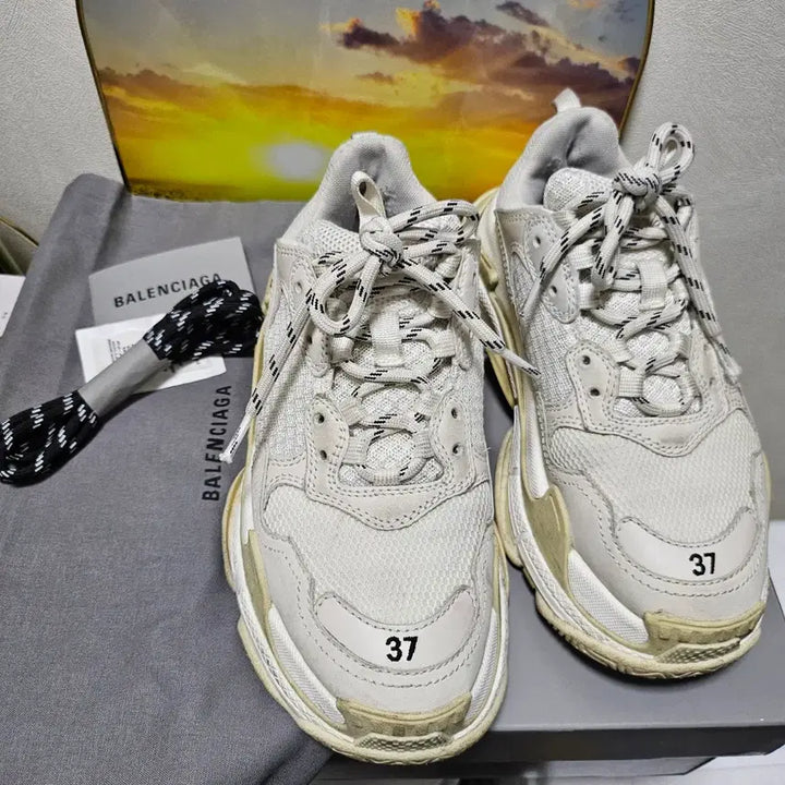 [BUNJANG] Balenciaga Triple S Sneakers (Size 37/245) / [정품/풀박스 ] 발렌시아가 트리플 운동화 37/245