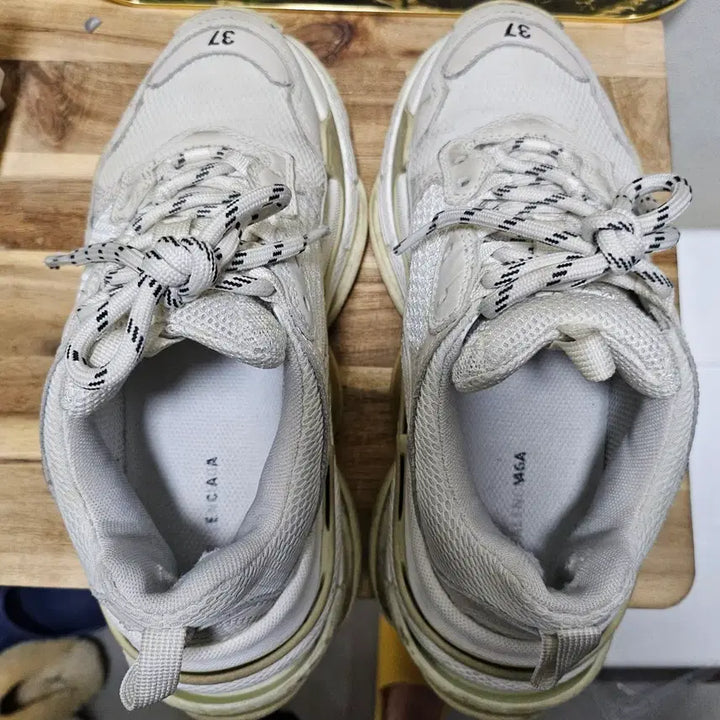 [BUNJANG] Balenciaga Triple S Sneakers (Size 37/245) / [정품/풀박스 ] 발렌시아가 트리플 운동화 37/245