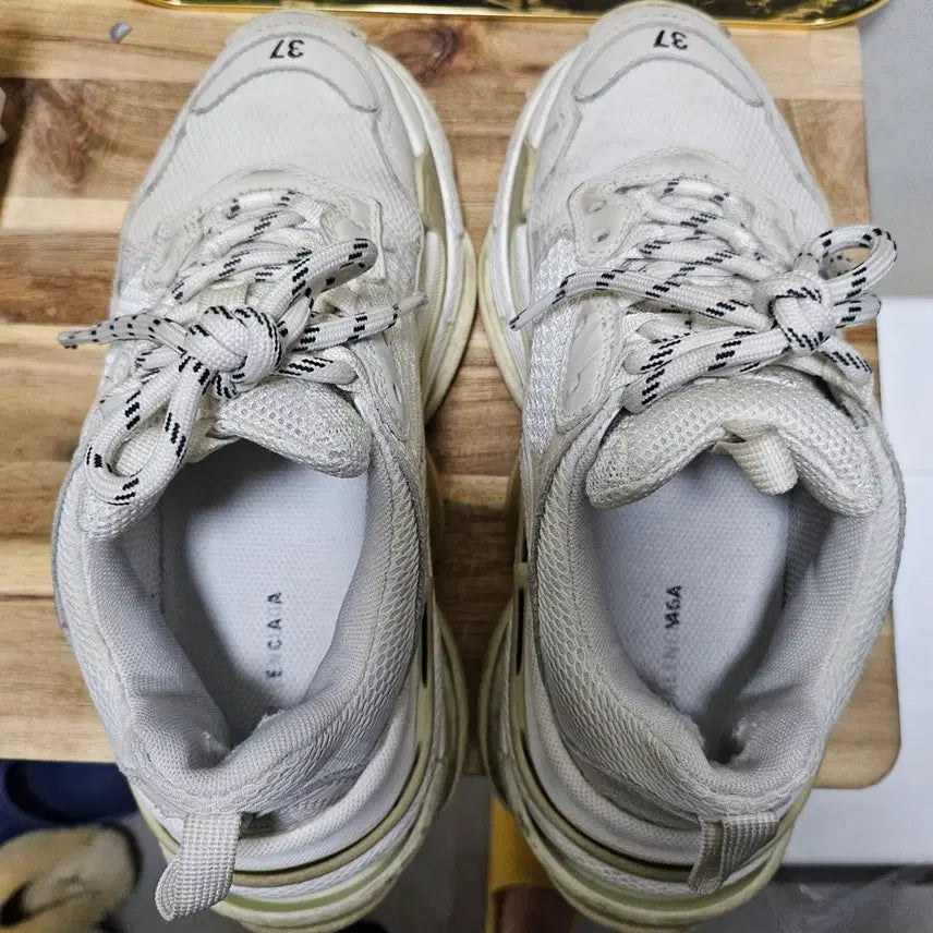 [BUNJANG] Balenciaga Triple S Sneakers (Size 37/245) / [정품/풀박스 ] 발렌시아가 트리플 운동화 37/245