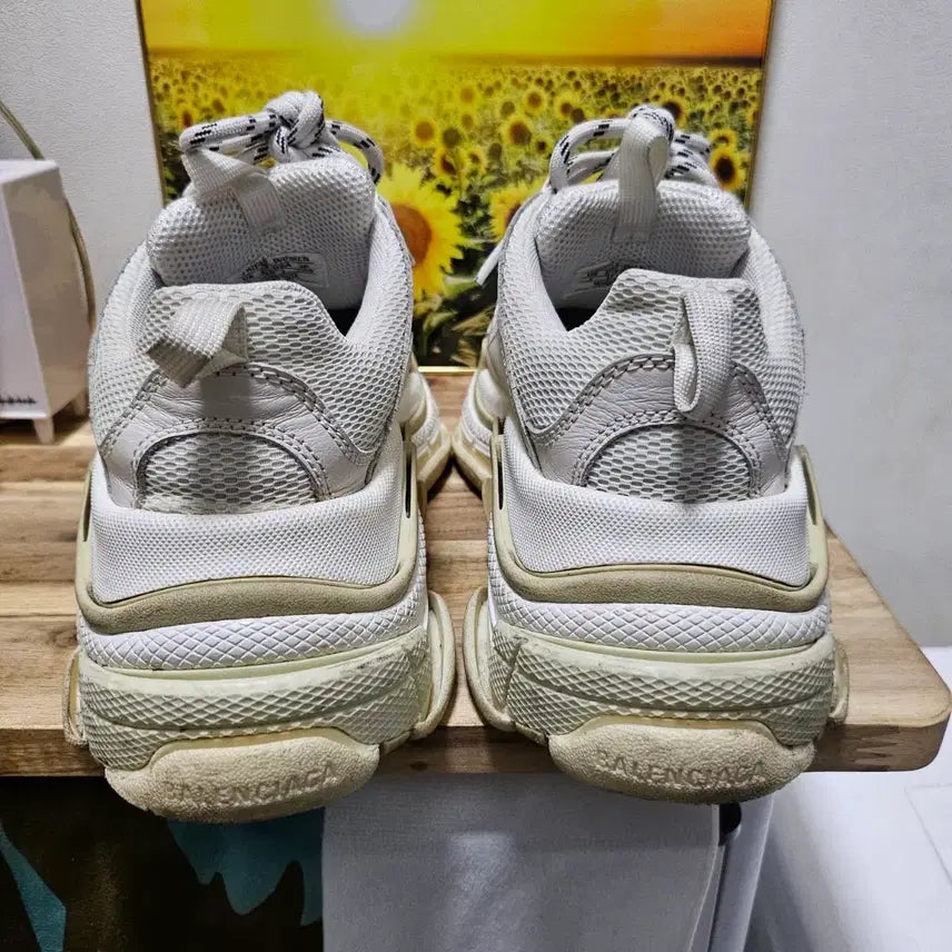 [BUNJANG] Balenciaga Triple S Sneakers (Size 37/245) / [정품/풀박스 ] 발렌시아가 트리플 운동화 37/245