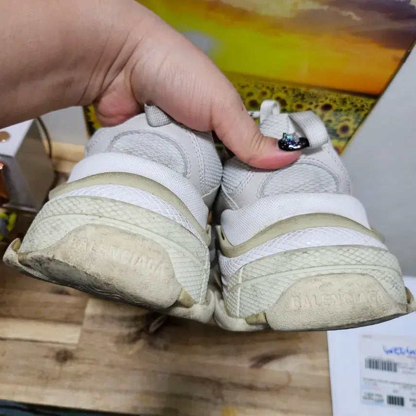 [BUNJANG] Balenciaga Triple S Sneakers (Size 37/245) / [정품/풀박스 ] 발렌시아가 트리플 운동화 37/245