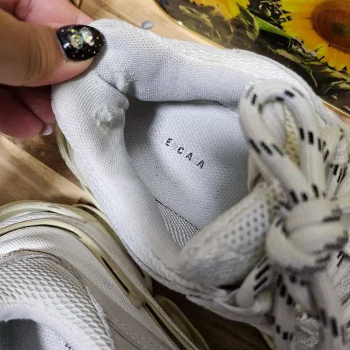 [BUNJANG] Balenciaga Triple S Sneakers (Size 37/245) / [정품/풀박스 ] 발렌시아가 트리플 운동화 37/245