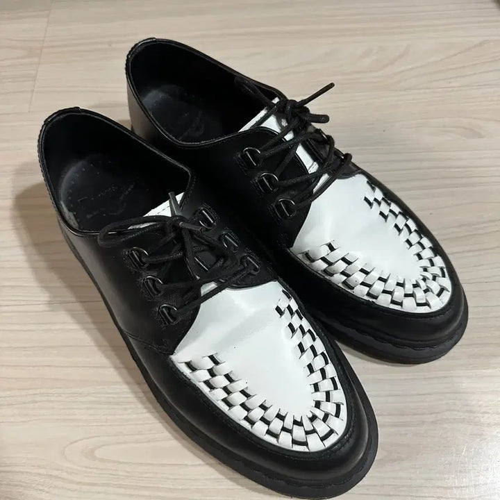 [BUNJANG] Dr. Martens Beck Clipper Loafers White / [280] 닥터마틴 벡 클리퍼 로퍼 화이트