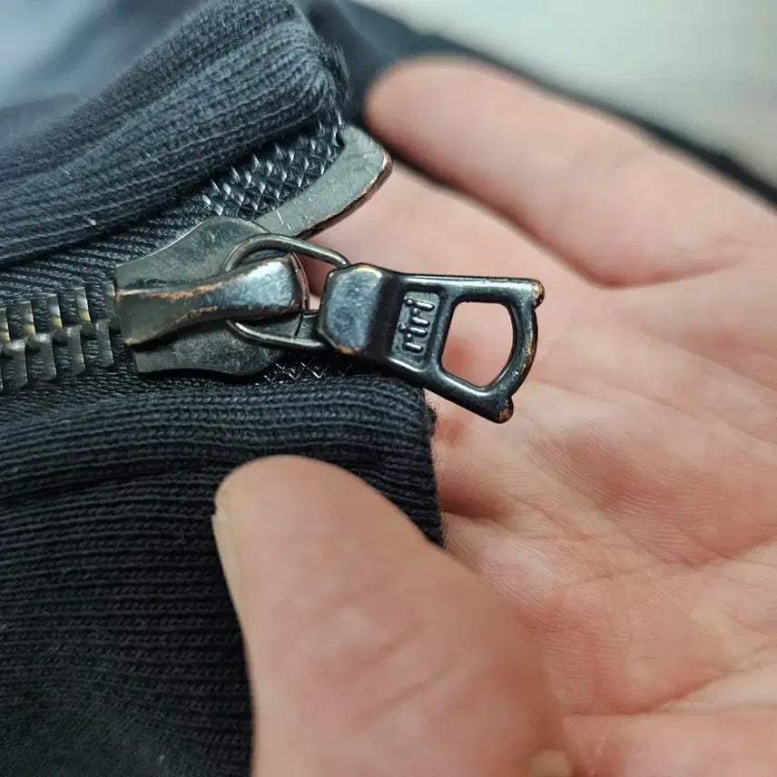 [BUNJANG] Blackout Hoodie Zip-up / 블랙아웃 후드집업