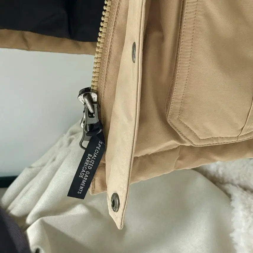 [BUNJANG] BARICADE Unisex Padded Jacket Beige / BARICADE 유니섹스 패딩 베이지