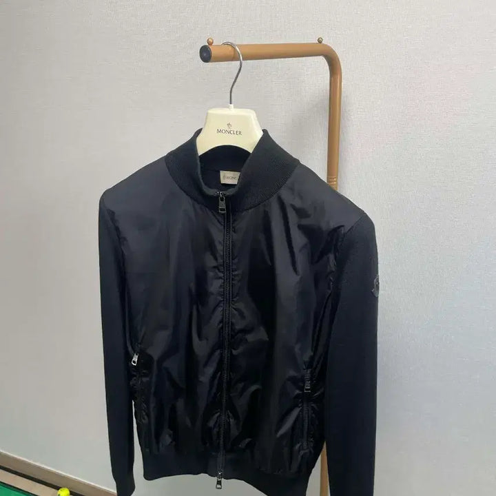 [BUNJANG] Moncler Knit Padded Jacket (Size M) / 몽클레어 니트패딩자켓 M사이즈