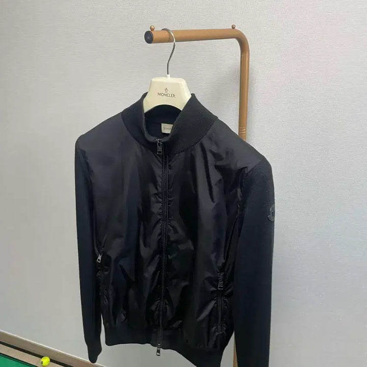 [BUNJANG] Moncler Knit Padded Jacket (Size M) / 몽클레어 니트패딩자켓 M사이즈