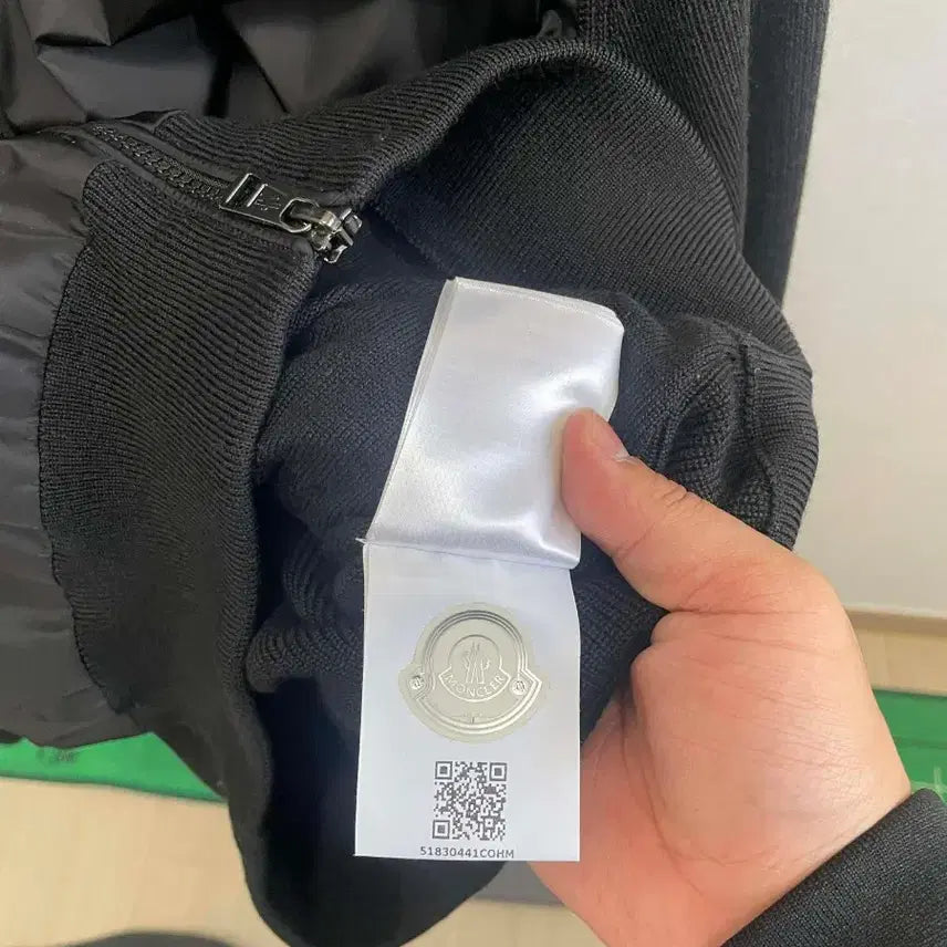 [BUNJANG] Moncler Knit Padded Jacket (Size M) / 몽클레어 니트패딩자켓 M사이즈