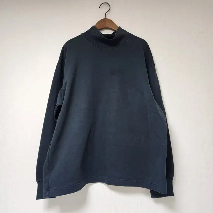 [BUNJANG] Uniqlo Black Turtleneck Sweatshirt XL / 유니클로 블랙 목폴라 맨투맨 티셔츠 XL
