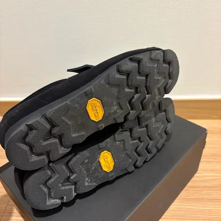 [BUNJANG] Needles x Clarks Wallabee [41.5] / 니들스 x 클락스 왈라비 [41.5]