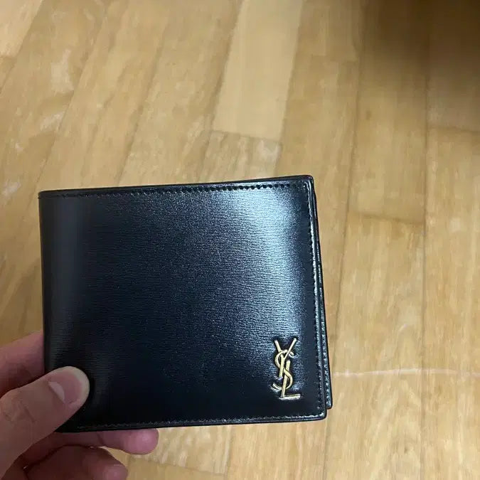 [BUNJANG] Yves Saint Laurent Wallet / 입생로랑 반지갑