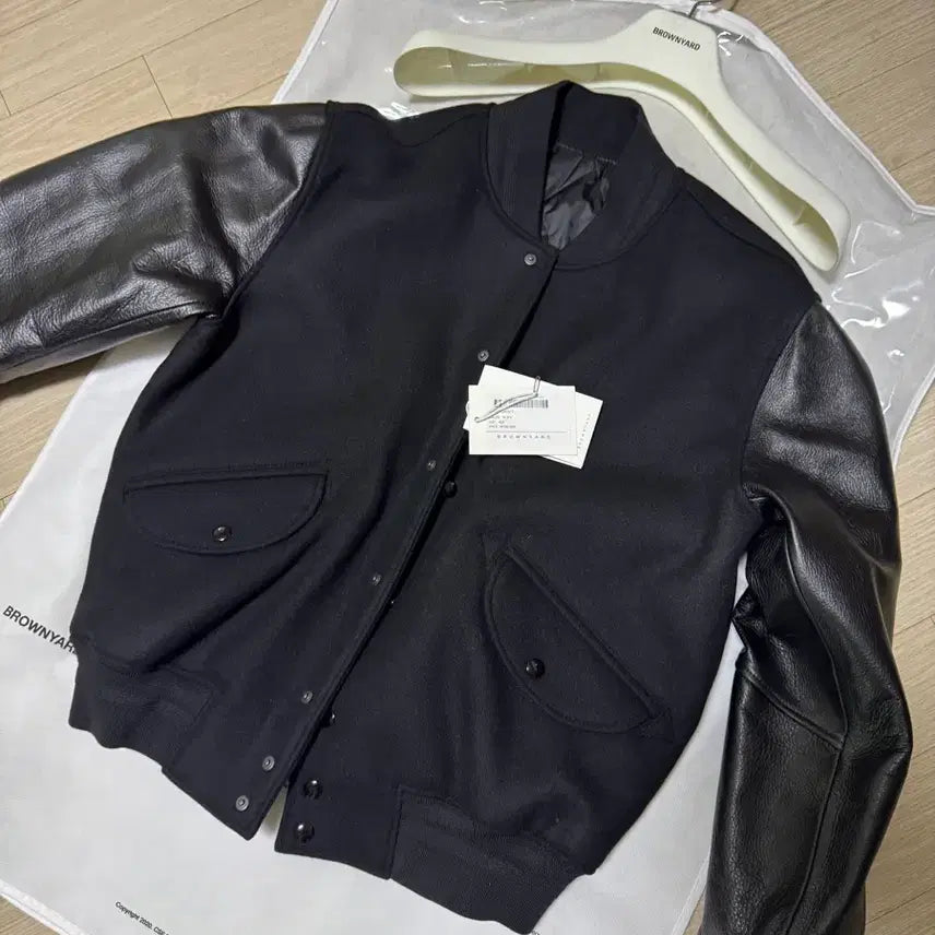 [BUNJANG] Brown Yard Varsity Jacket Black Size 3 / 브라운야드 바시티자켓 블랙 3사이즈
