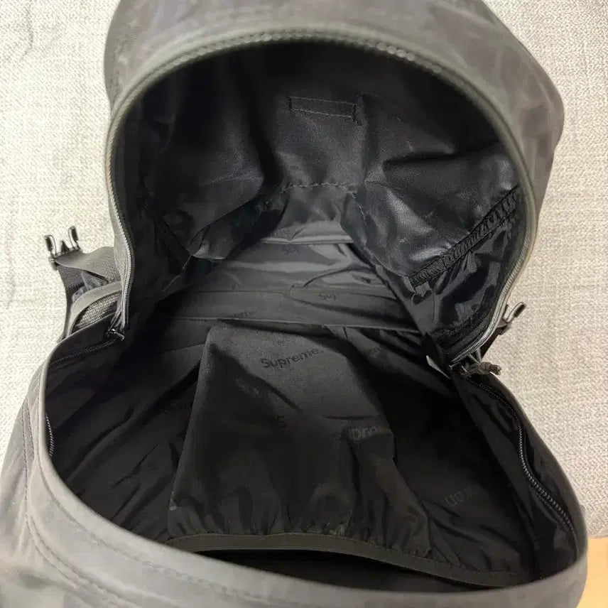 [BUNJANG] Supreme Backpack Black 22FW / 슈프림 백팩 블랙 22FW