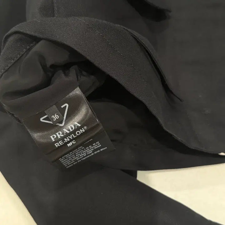 [BUNJANG] Karina Prada Canvas Blouson Jacket / 프라다 카리나 캔버스 블루종 자켓