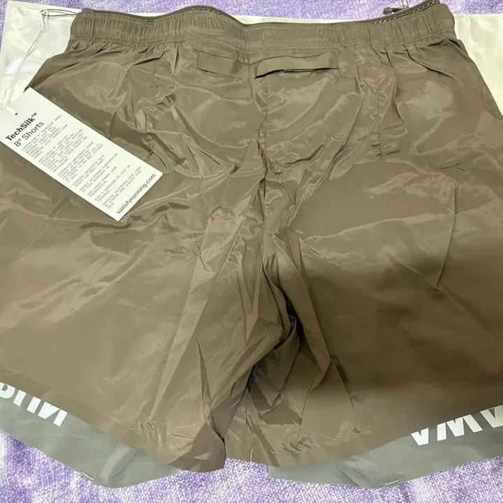 [BUNJANG] Satisfy Techsilk 8-Inch Shorts - Falcon (M) / (삼일절특가-새상품) satisfy 테크실크 8인치 쇼츠 팔콘 m
