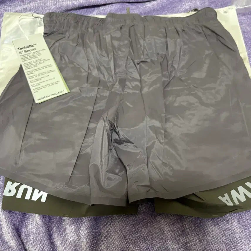 [BUNJANG] Satisfy TechSilk 8-Inch Shorts Shark (M) / (삼일절특가-새상품) satisfy 테크실크 8인치 쇼츠 샤크 m