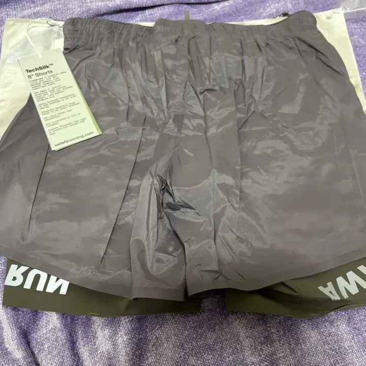 [BUNJANG] Satisfy TechSilk 8-Inch Shorts Shark (M) / (삼일절특가-새상품) satisfy 테크실크 8인치 쇼츠 샤크 m