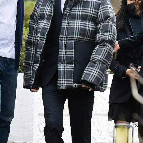 [BUNJANG] Cha Eun-woo Burberry Wool Padded Jacket / (L) 버버리 차은우 한정판 울 패딩 점퍼 자켓 코트 니트