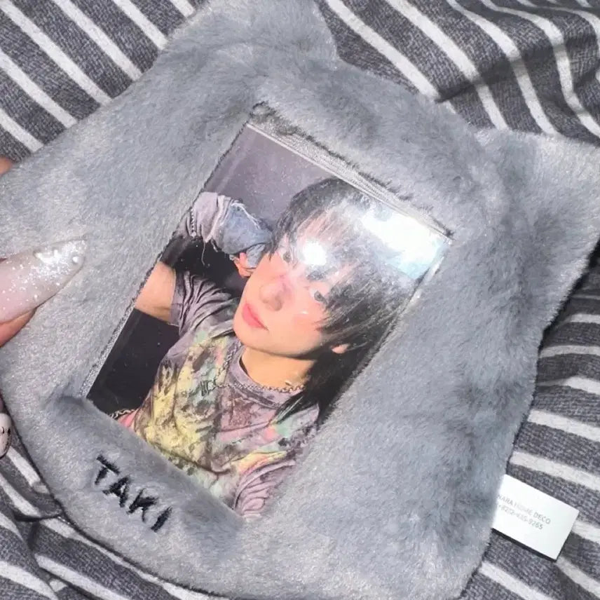 앤팀 타키 백투라이프 성수 팝업 늑대 포카홀더