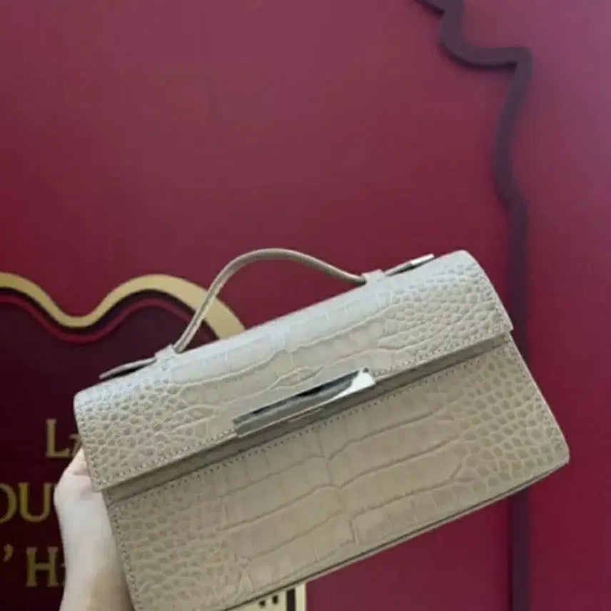 [BUNJANG] Velleria Pochette Bag Crossbody Bag / 벨르리아 포쉐트 백 구입가 375,000원 새상품 크로스끈포함