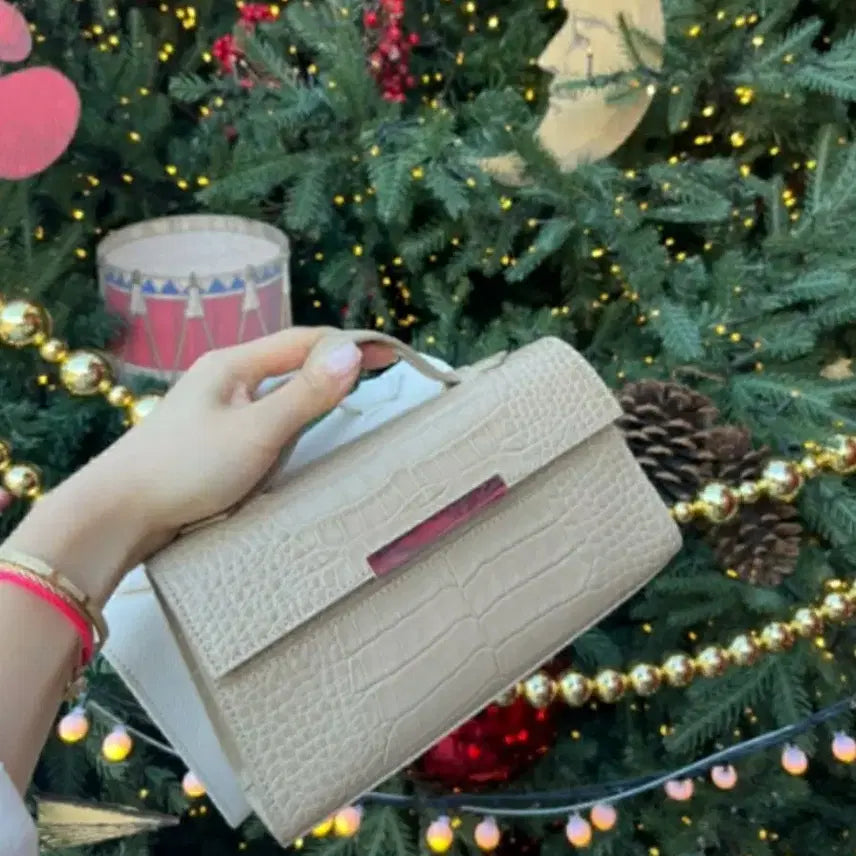 [BUNJANG] Velleria Pochette Bag Crossbody Bag / 벨르리아 포쉐트 백 구입가 375,000원 새상품 크로스끈포함