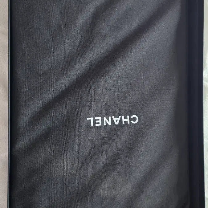 [SOLD OUT] 샤넬 클래식 클러치 라지