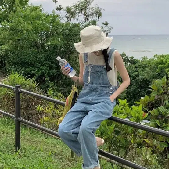 [SOLD OUT] 오디너리먼트 데님 오버롤 중청 & 린넨 슬리브리스 나시 아이보리 세트