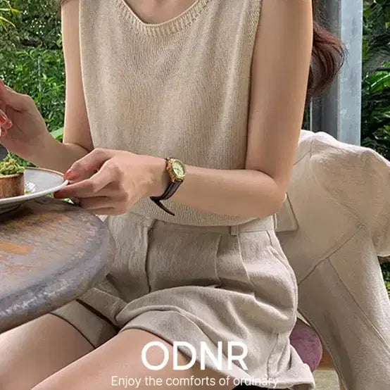 [SOLD OUT] 오디너리먼트 데님 오버롤 중청 & 린넨 슬리브리스 나시 아이보리 세트