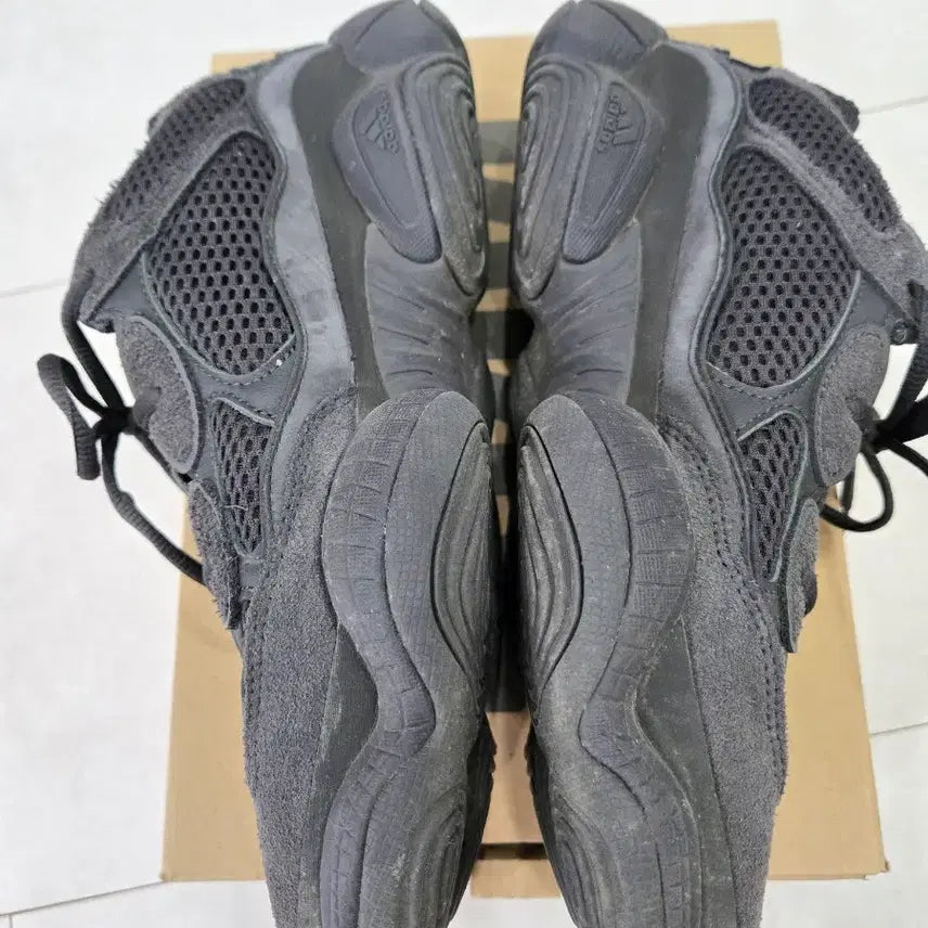 [BUNJANG] Adidas Yeezy 500 Utility Black (Size 265) / 아디다스 이지 500 유틸리티 블랙 265사이즈
