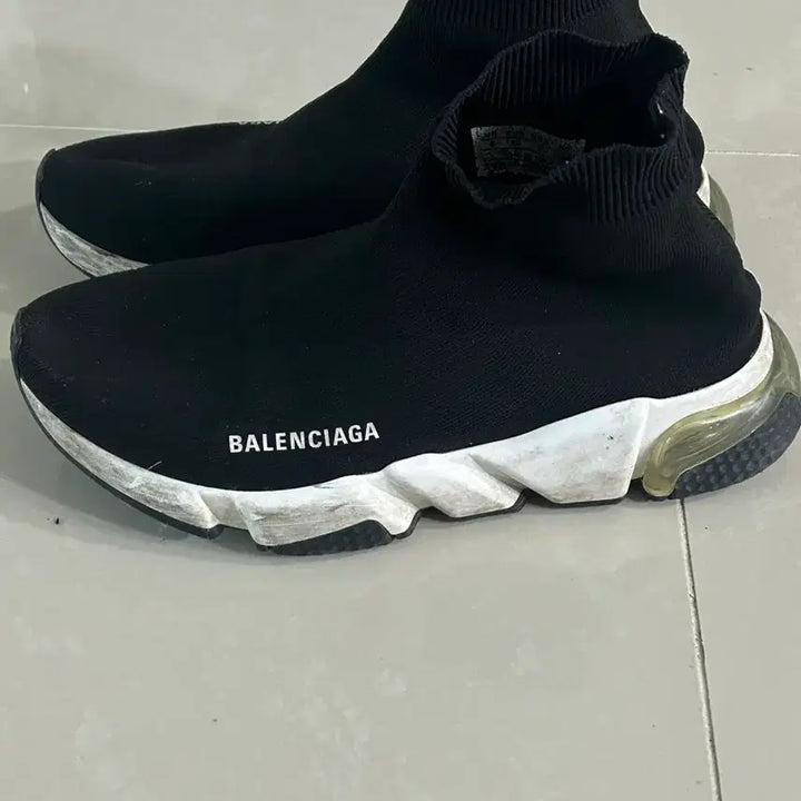 [BUNJANG] Balenciaga Speedrunner 40 Sneakers / 발렌시아가 스피드러너 40