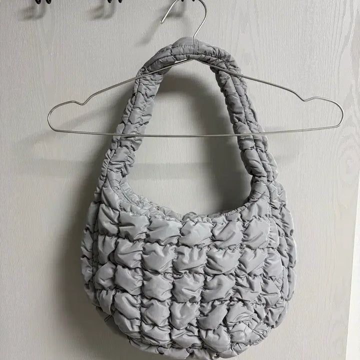 [BUNJANG] COS Mini Cloud Bag / COS 코스 미니 구름백 (1회 사용)