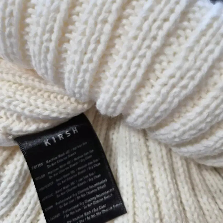 [BUNJANG] Kirsh Cherry Ivory Beanie / 키르시 체리 아이보리 비니 F