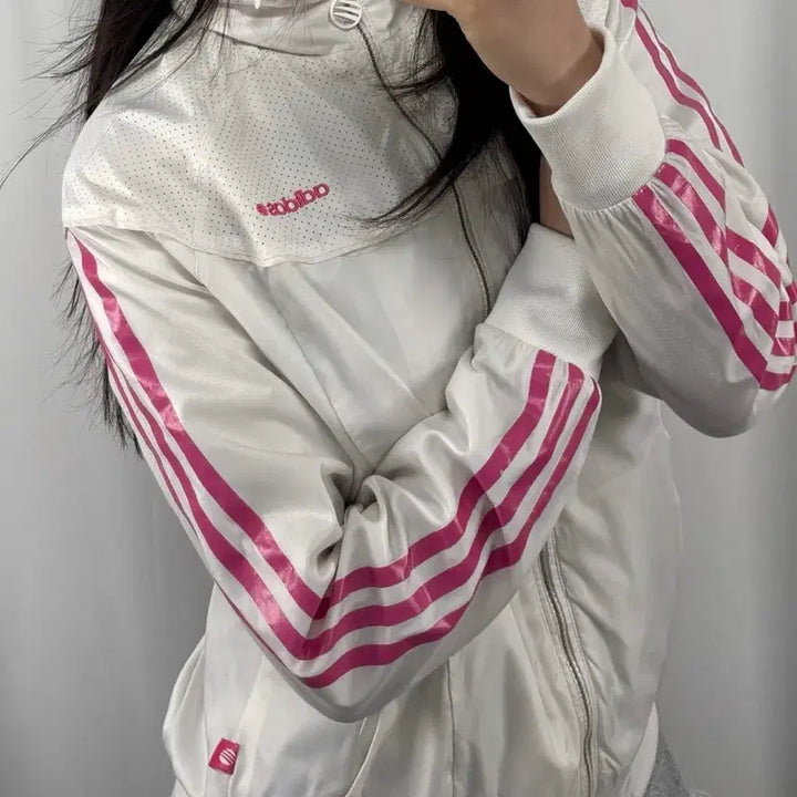 [SOLD OUT] 아디다스 핑크라인 화이트 바람막이 자켓