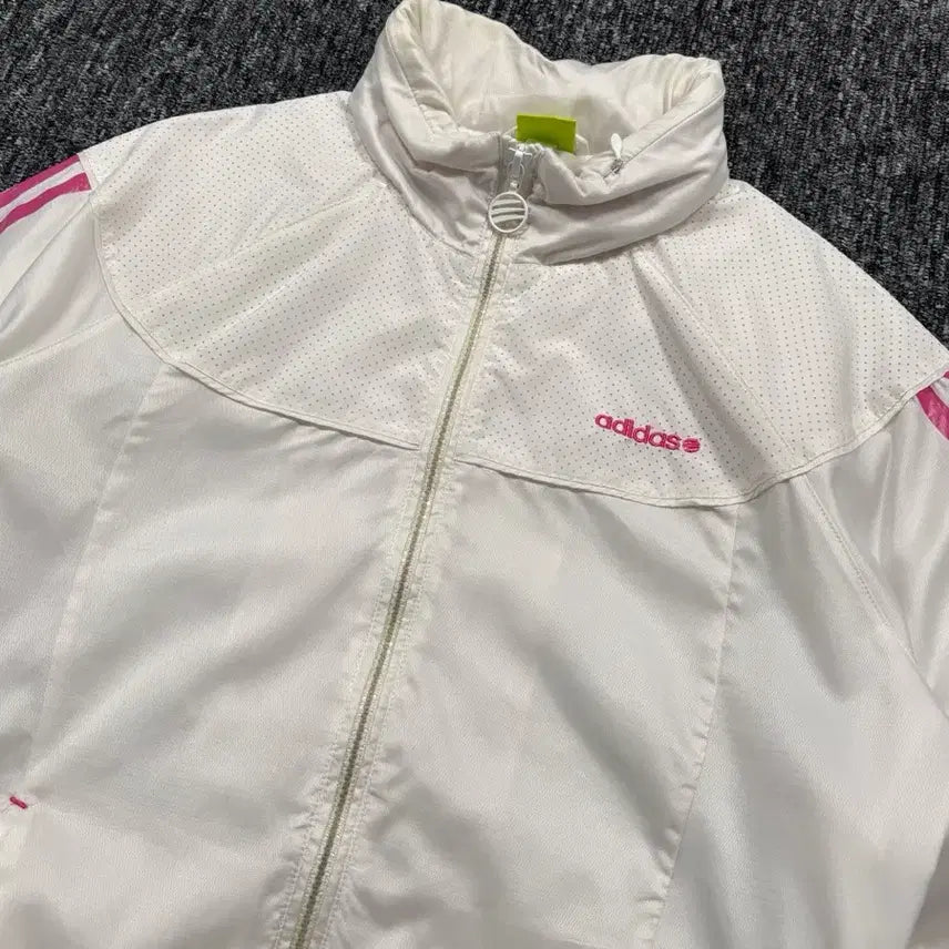[SOLD OUT] 아디다스 핑크라인 화이트 바람막이 자켓