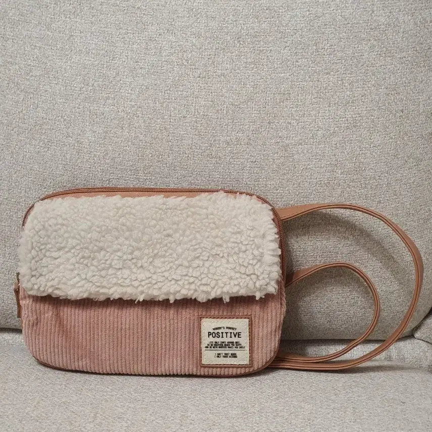 [BUNJANG] Pink Corduroy Crossbody Bag / 핑크 코듀로이 뽀글이 크로스백