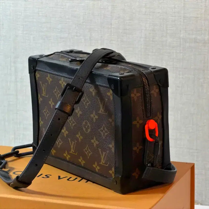 [SOLD OUT] 루이비통 버질아블로 소프트 트렁크백