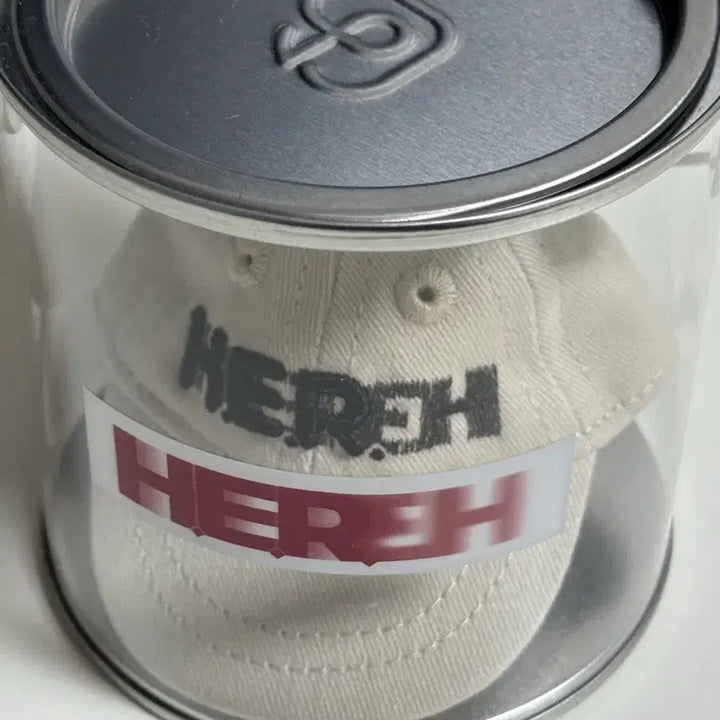 [BUNJANG] IU Concert Hat Keyring / 아이유 콘서트 모자키링