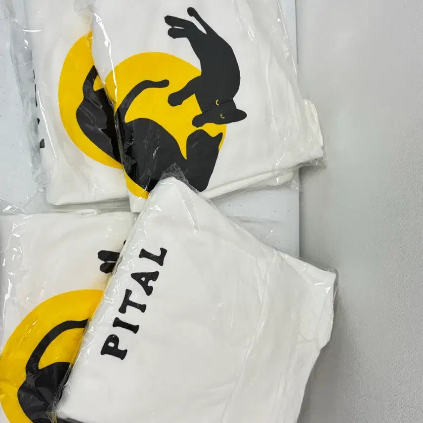 [BUNJANG] Capital Cat Sweatshirt / 캐피탈 맨투맨 티셔츠 새제품