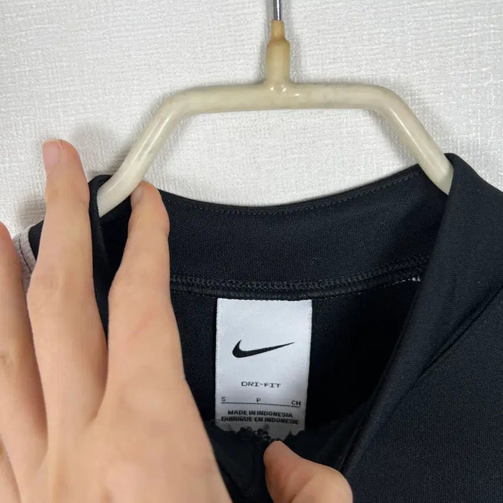 [BUNJANG] Nike Kids' Half-Zip Long Sleeve T-Shirt / 나이키/2023 하프집업 긴팔 티 아동140 8 10/라덴