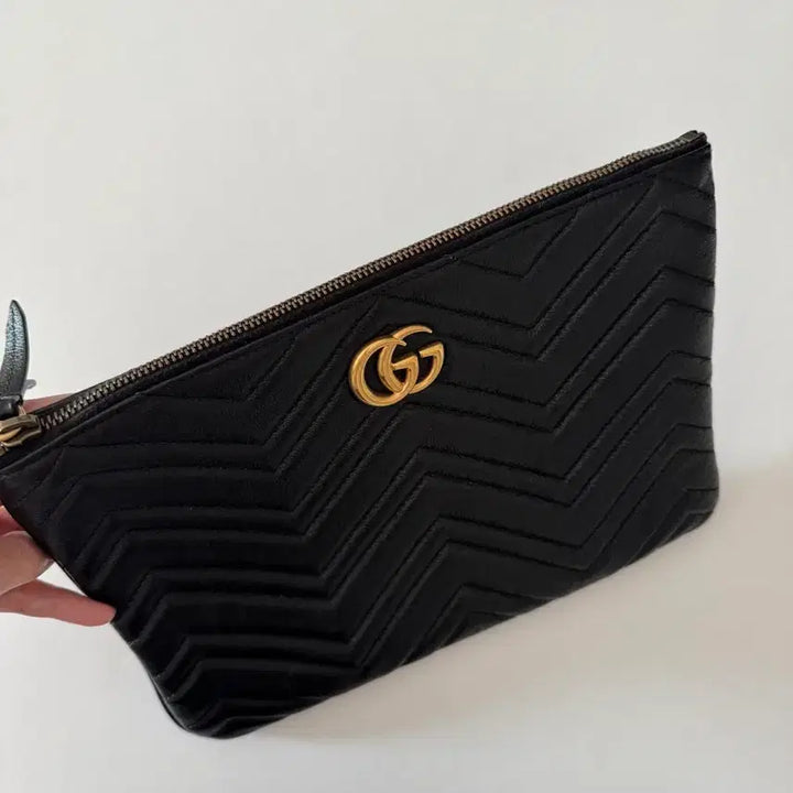 [BUNJANG] Gucci Marmont Black Leather Pouch / 구찌 마몬트 블랙 레더 파우치