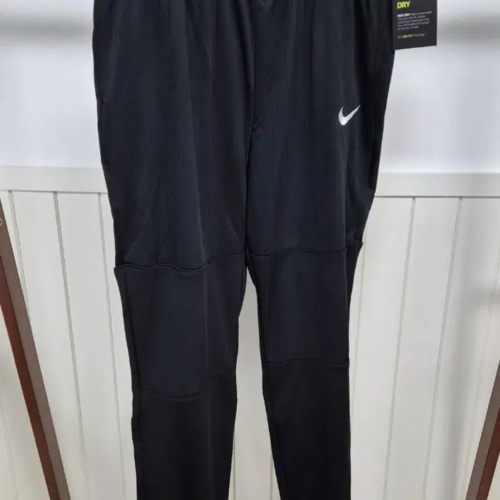 [BUNJANG] Nike Slim Fit Training Pants / 나이키 슬림일자 트레이닝팬츠 새상품(남녀공용)
