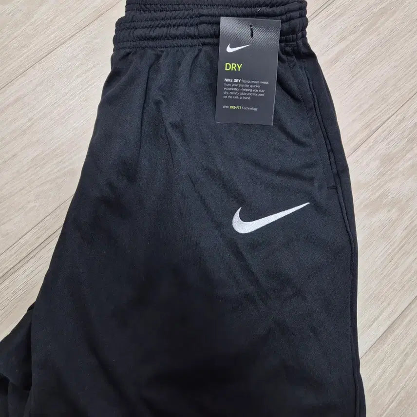 [BUNJANG] Nike Slim Fit Training Pants / 나이키 슬림일자 트레이닝팬츠 새상품(남녀공용)
