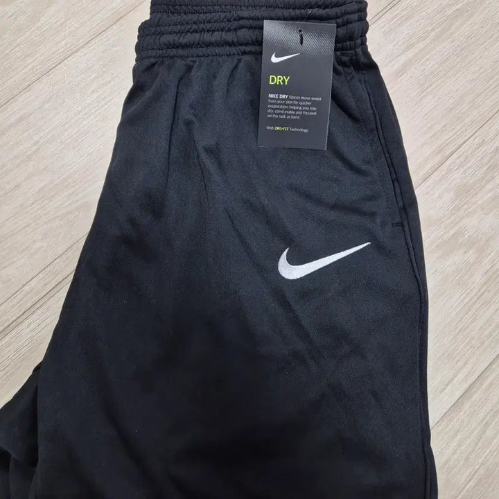 [BUNJANG] Nike Slim Fit Training Pants / 나이키 슬림일자 트레이닝팬츠 새상품(남녀공용)