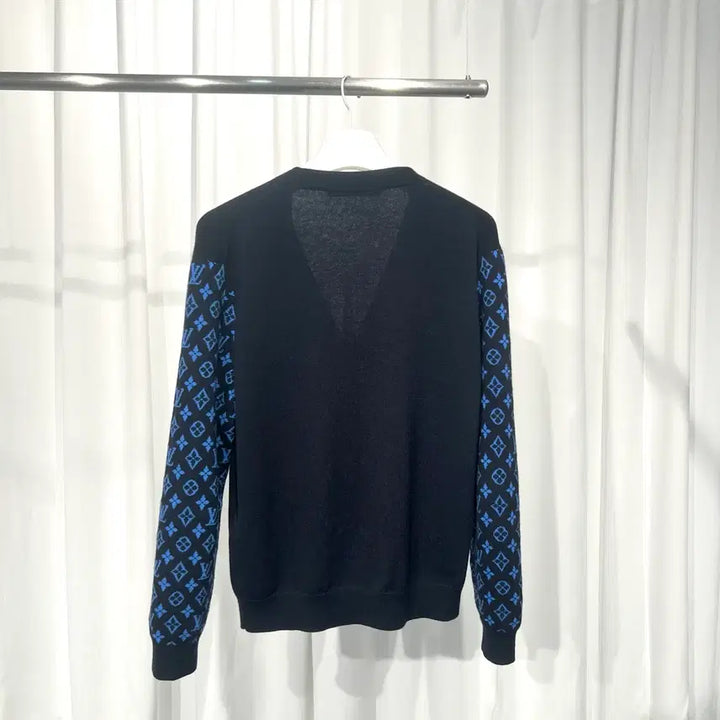[BUNJANG] Louis Vuitton Monogram Mix Cashmere Cardigan - Black Blue / 루이비통 모노그램 믹스 캐시미어 가디건 블랙 블루