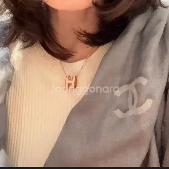 [BUNJANG] Chanel CC Logo Cashmere Scarf / 샤넬 CC 로고 그라데이션 스카프.캐시미어.정품