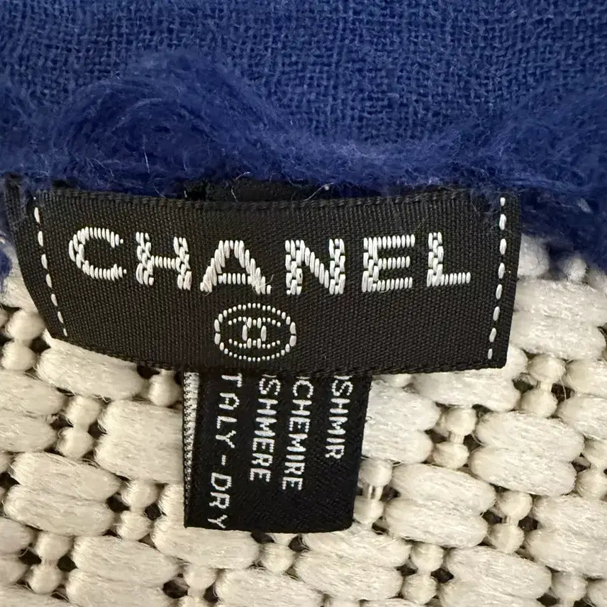 [BUNJANG] Chanel CC Logo Cashmere Scarf / 샤넬 CC 로고 그라데이션 스카프.캐시미어.정품