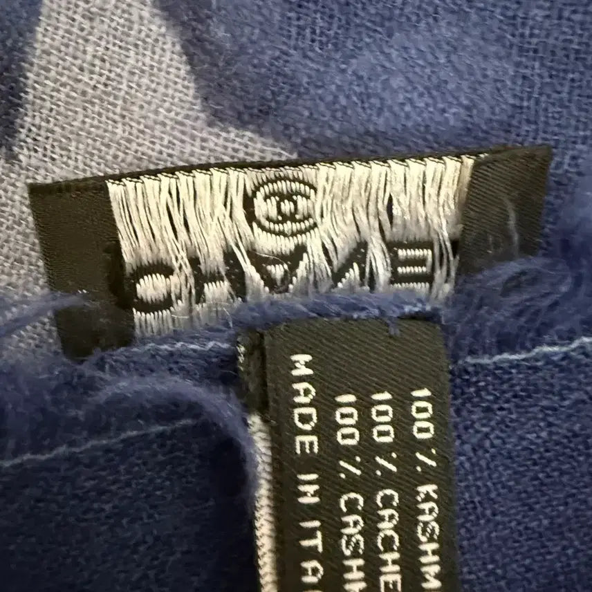 [BUNJANG] Chanel CC Logo Cashmere Scarf / 샤넬 CC 로고 그라데이션 스카프.캐시미어.정품